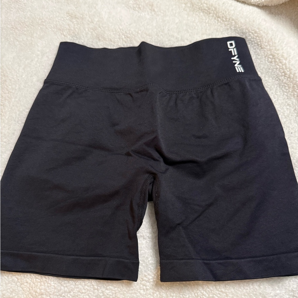 Dfyne Dynamic Shorts 4.5"